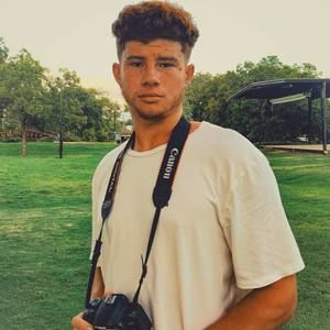 Meet your Posher, Devin